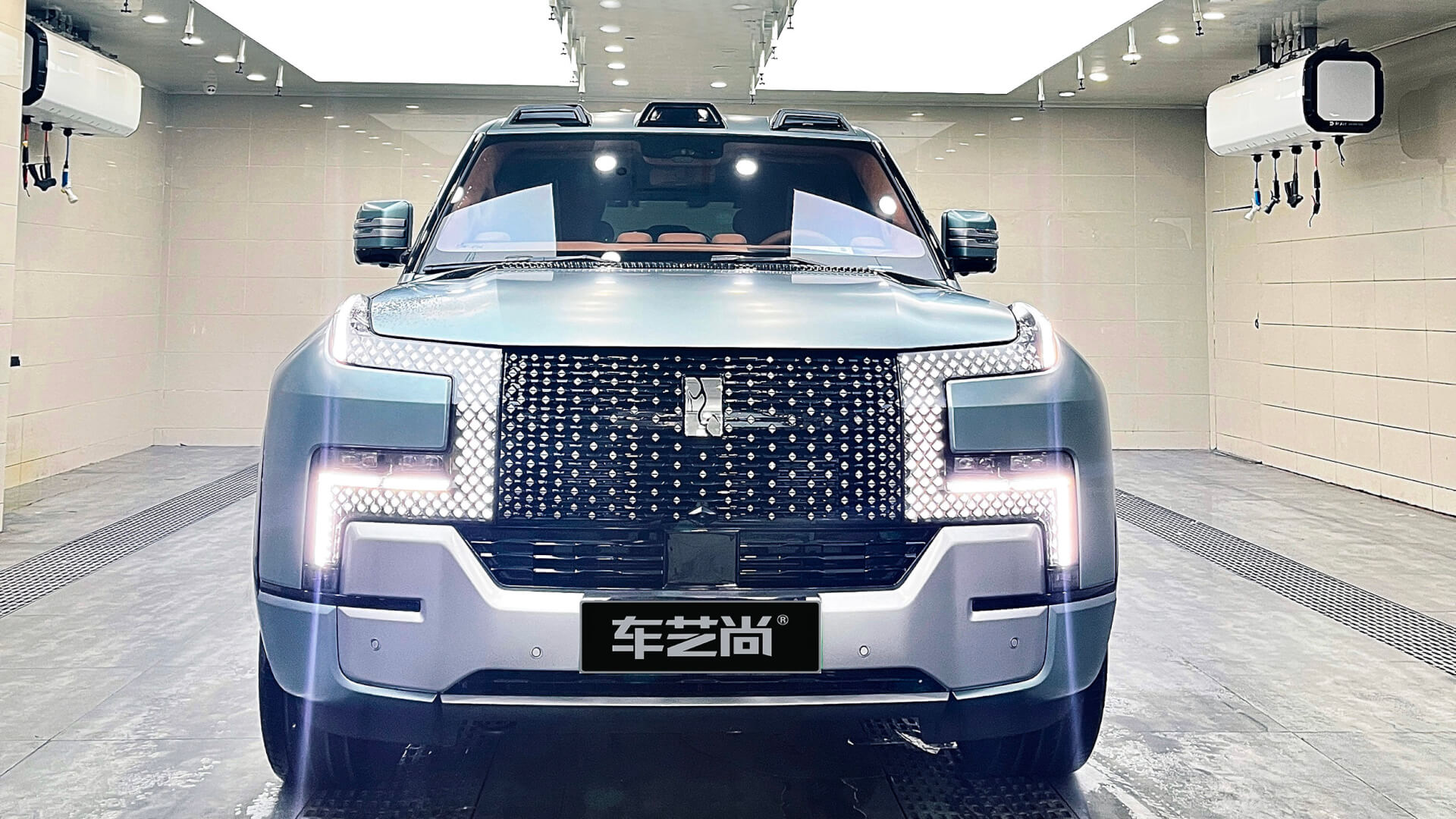 仰望U8上海施工威固啞光車衣汽車貼膜案例