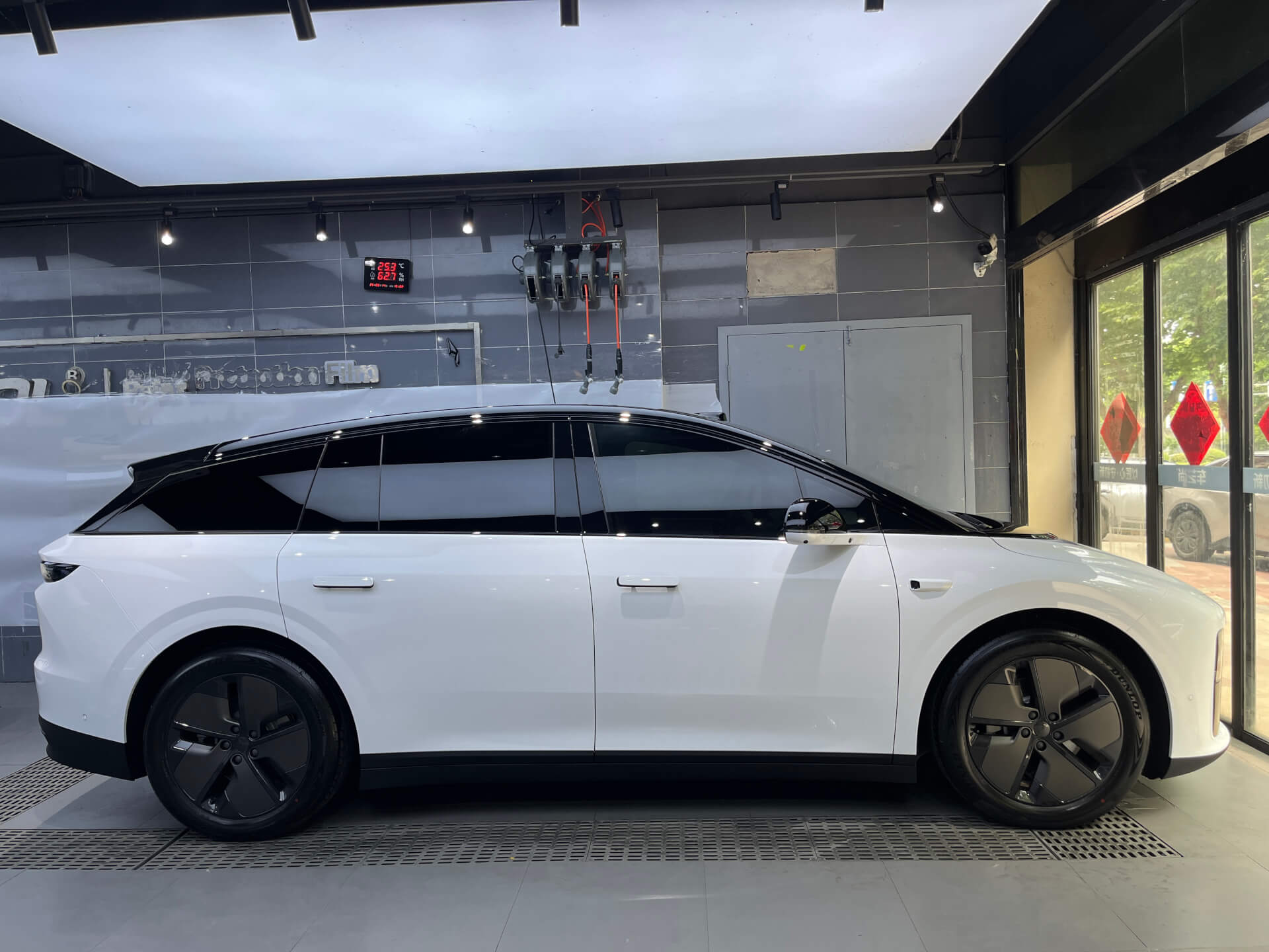白釉雅境｜南京車藝尚為理想i6匠心施工威固VK70+KC20+K35隔熱膜