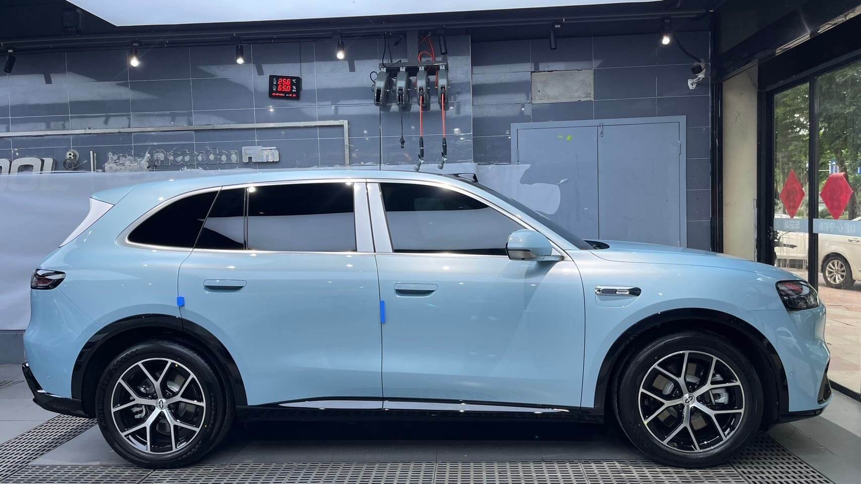 問界 M6 車窗膜優(yōu)選：威固隔熱膜KC73+VE20組合來襲！