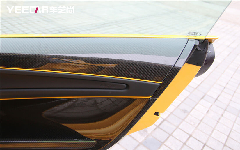 碳纖維車門門板效果圖