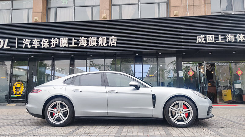 保時(shí)捷Panamera選擇車藝尚貼威固隔熱膜