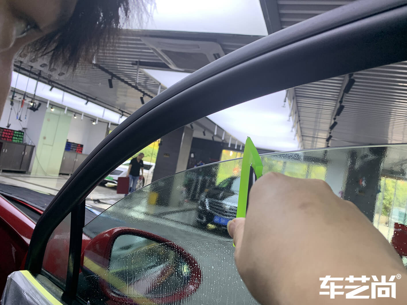 保時(shí)捷卡宴裝貼威固V70+V40，施工流程展示（圖十四）