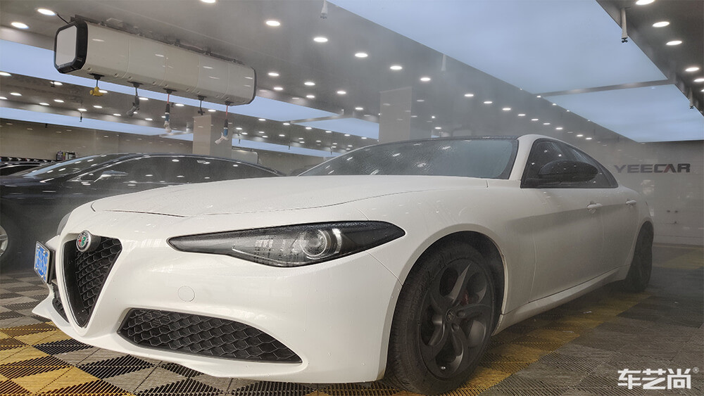 汽車(chē)貼膜專(zhuān)業(yè)施工是什么樣的？