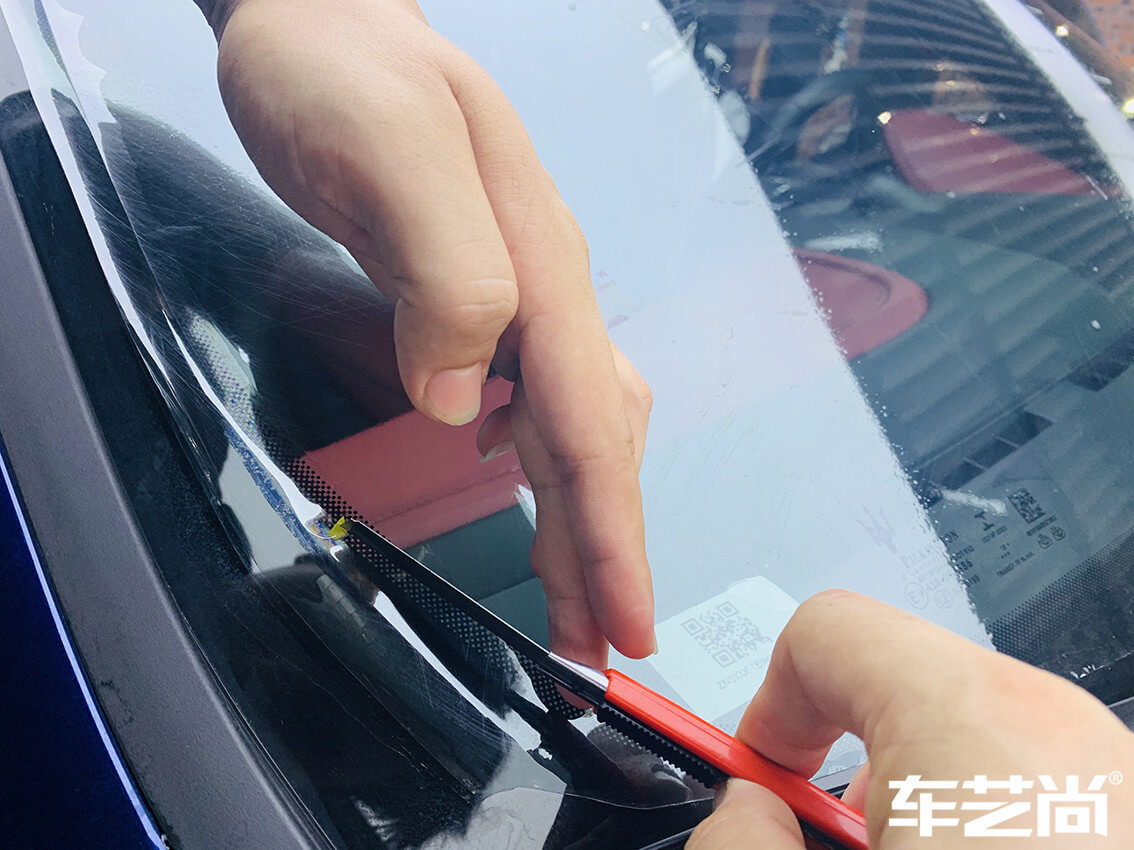 瑪莎拉蒂Levante貼威固隔熱膜流程圖（13）