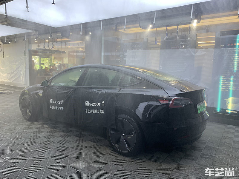 特斯拉Model 3施工威固隔熱膜案例（圖片展示一）