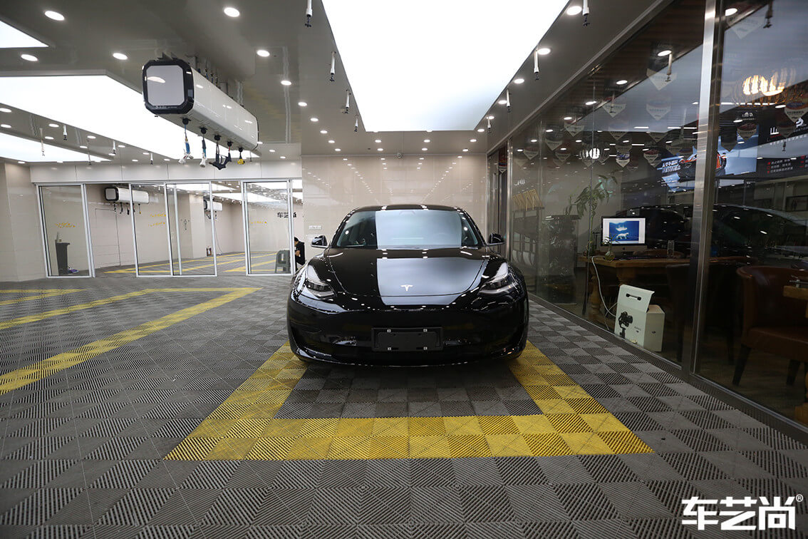 特斯拉Model 3施工威固隔熱膜施工流程細(xì)節(jié)圖展示圖（16）