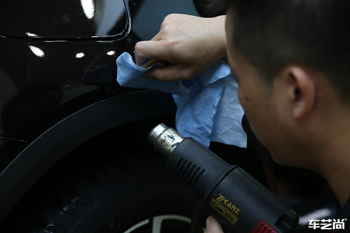 奔馳 GLC300施工威固隱形車衣案例流程展示（11）