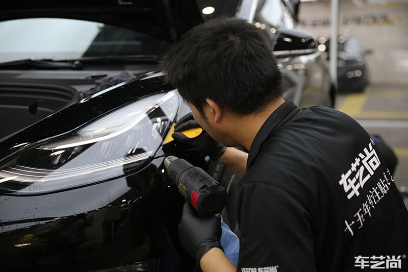特斯拉Model 3隱形車衣施工過程展示