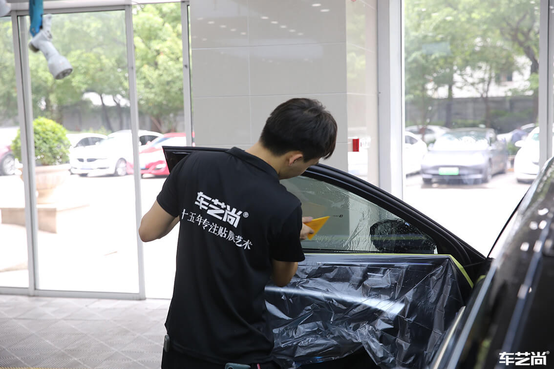 奧迪 A6L裝貼威固隱形車衣，施工流程展示（11