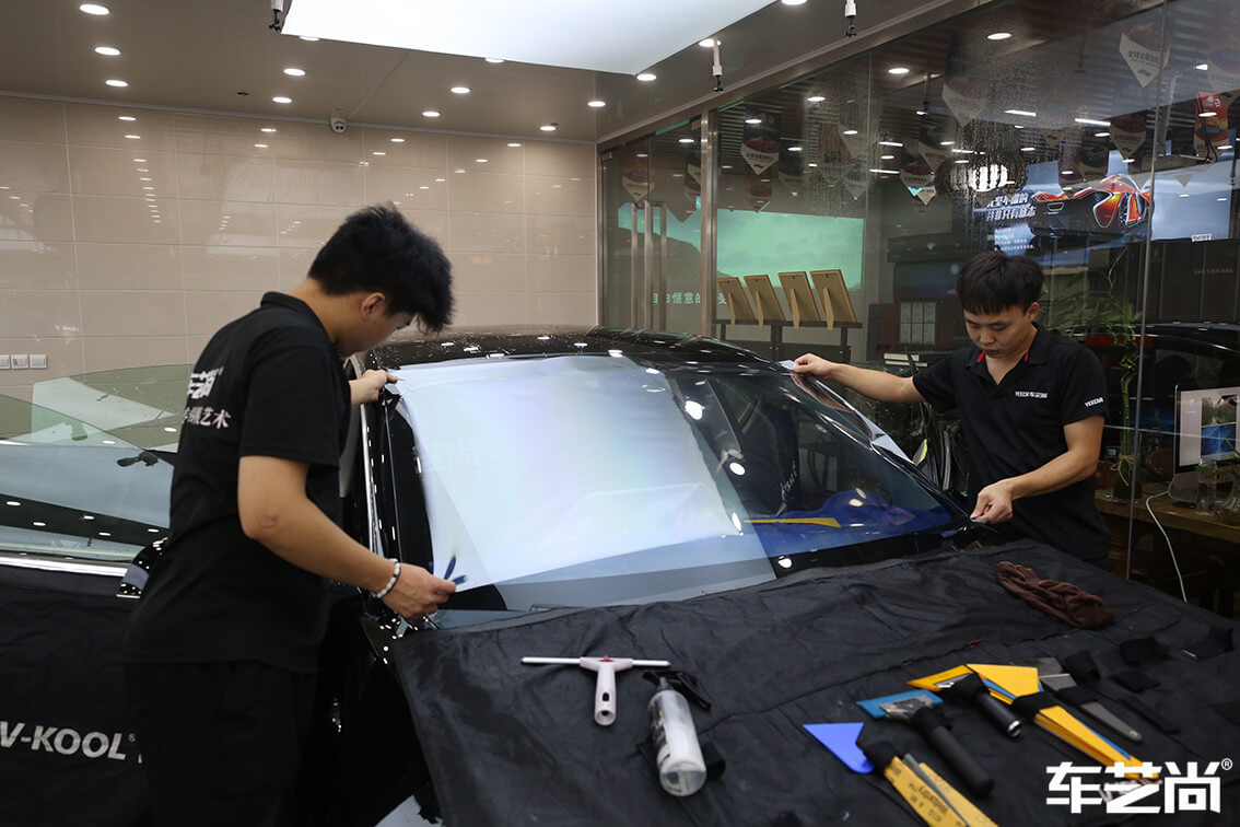特斯拉Model 3施工威固隔熱膜施工流程細(xì)節(jié)圖展示圖（9）