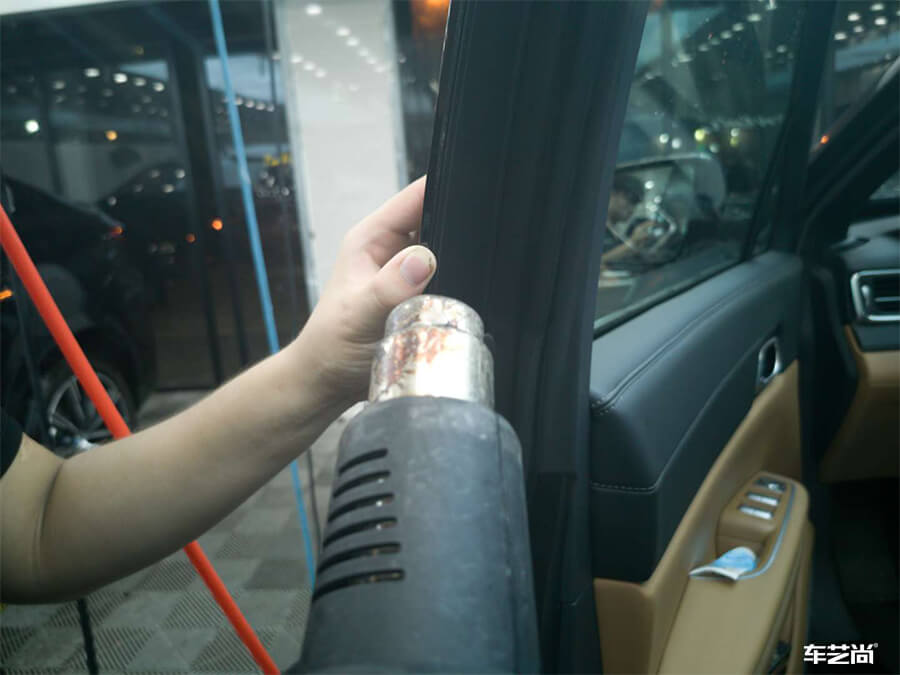 理想ONE實(shí)貼威固隱形車衣，施工流程展示（9）