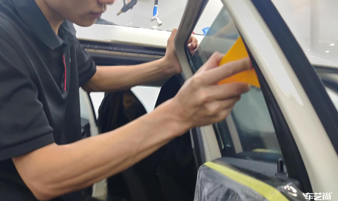 車藝尚為Mini裝貼威固玻璃膜，施工案例展示（9）