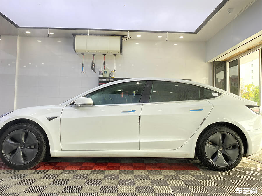 特斯拉Model 3施工威固隔熱膜施工案例分享（9）