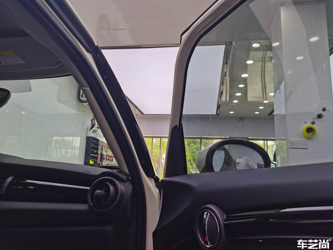 車藝尚為Mini裝貼威固玻璃膜，施工案例展示（7）