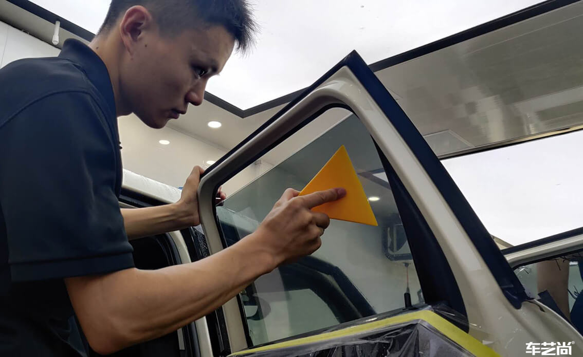 車藝尚為Mini裝貼威固玻璃膜，施工案例展示（10）