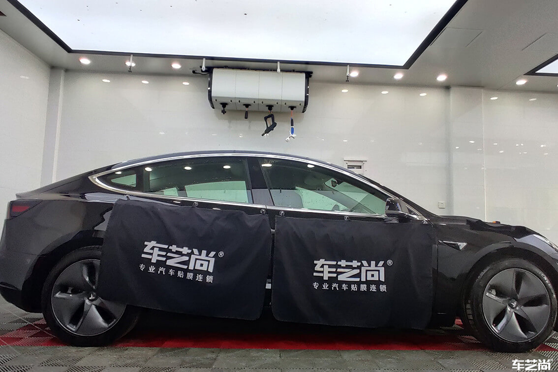 特斯拉Model 3施工威固隔熱膜，多重保護(hù)（1）