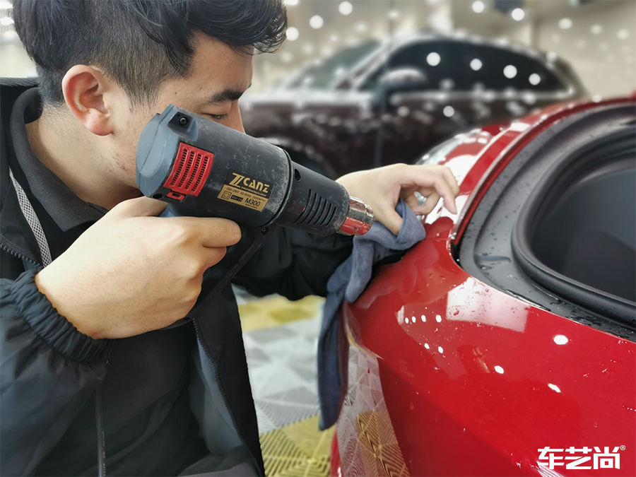 特斯拉Model 3施工威固隔熱膜案例流程展示（6）