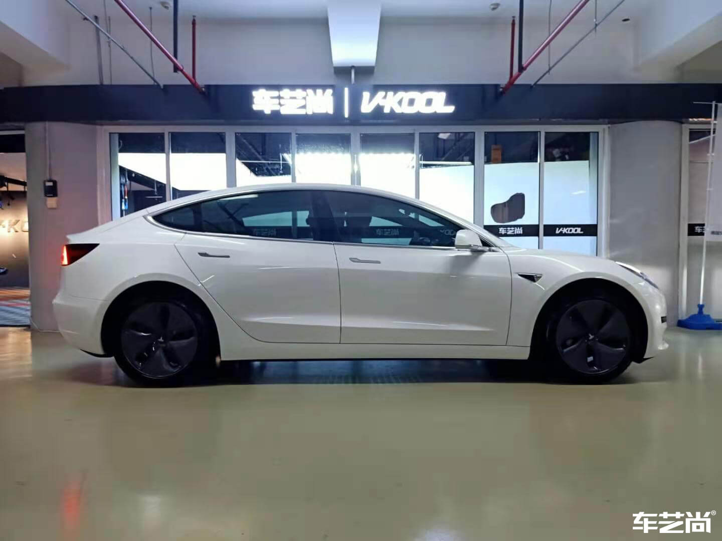 特斯拉Model 3施工威固隱形車衣，施工流程（11）