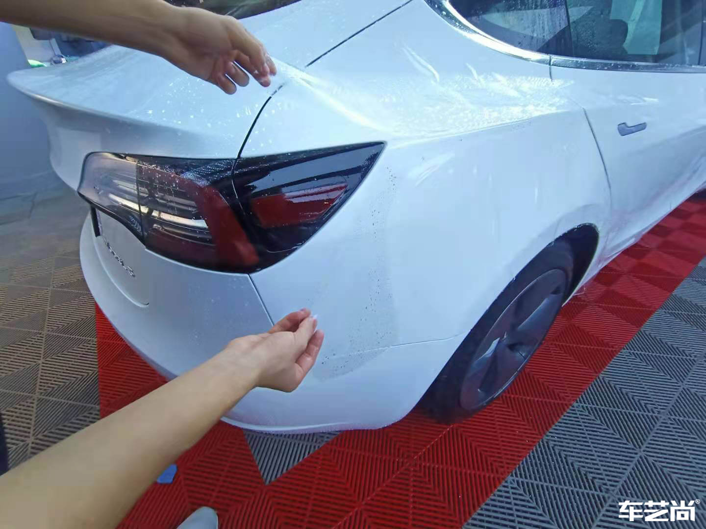 特斯拉Model 3施工威固隱形車衣，施工流程（6）