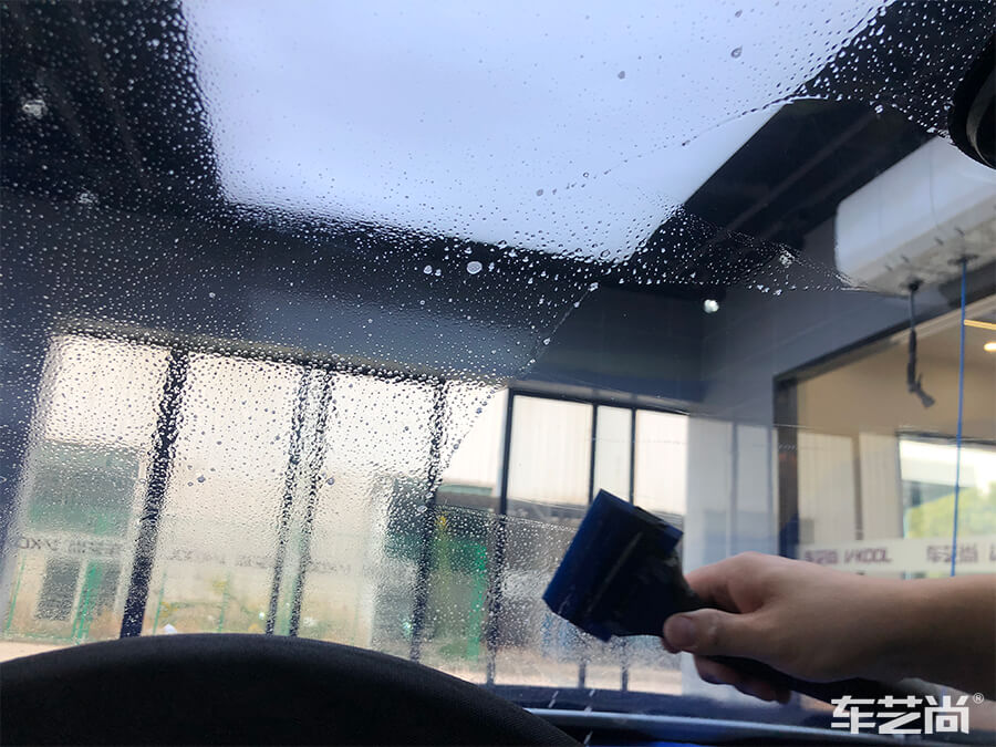 小鵬 P7極致防護(hù)，選擇車藝尚施工威固隔熱膜（7）