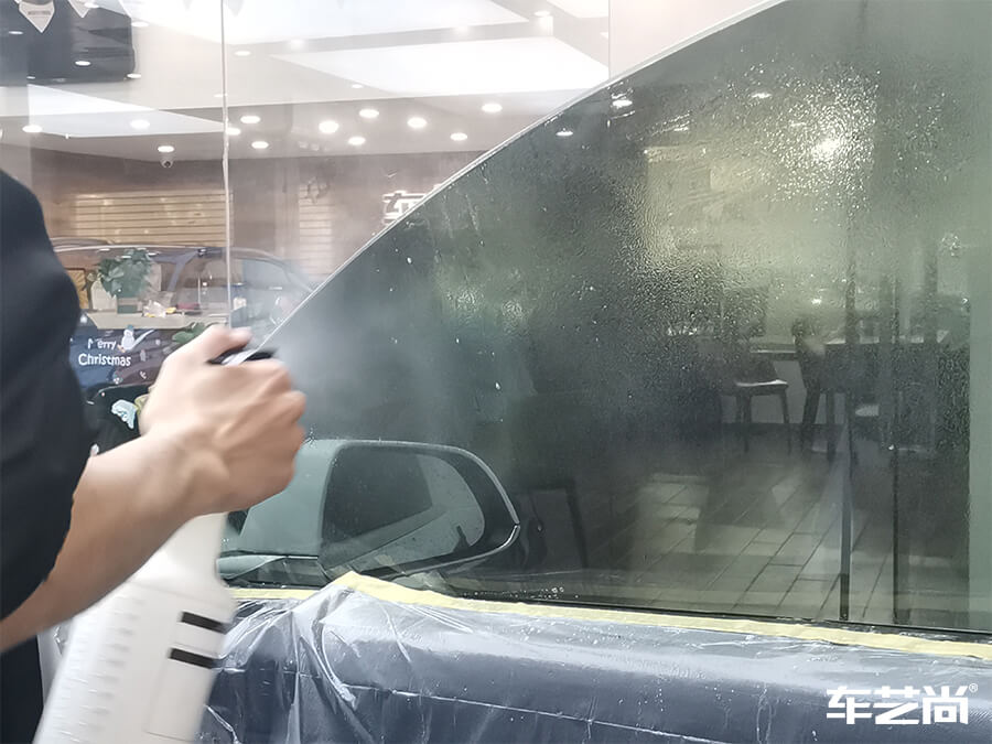 上海車藝尚為特斯拉 Model3施工威固玻璃膜（6）