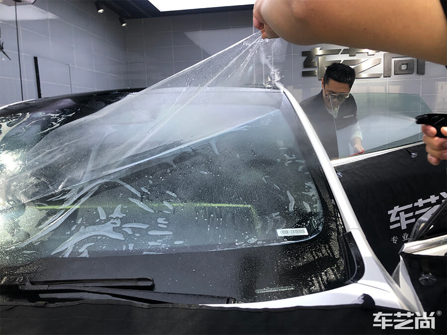 小鵬 P7極致防護(hù)，選擇車藝尚施工威固隔熱膜（5）