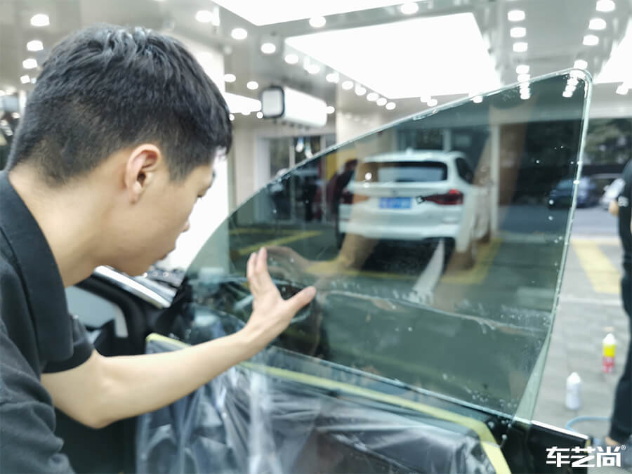 特斯拉Model 3施工威固隔熱膜施工案例分享（3）
