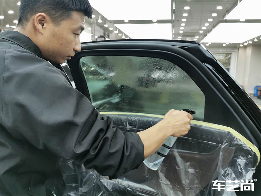 比亞迪漢裝貼威固隔熱膜，施工流程展示（10）