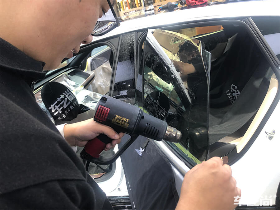 小鵬 P7極致防護(hù)，選擇車藝尚施工威固隔熱膜（4）