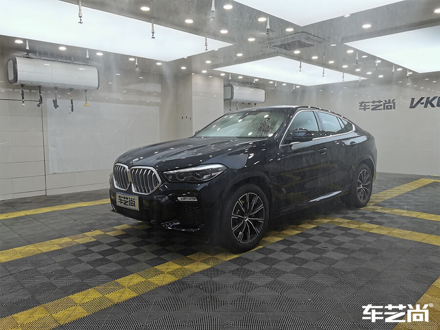 寶馬X6裝貼威固隱形車衣施工流程展示（2）