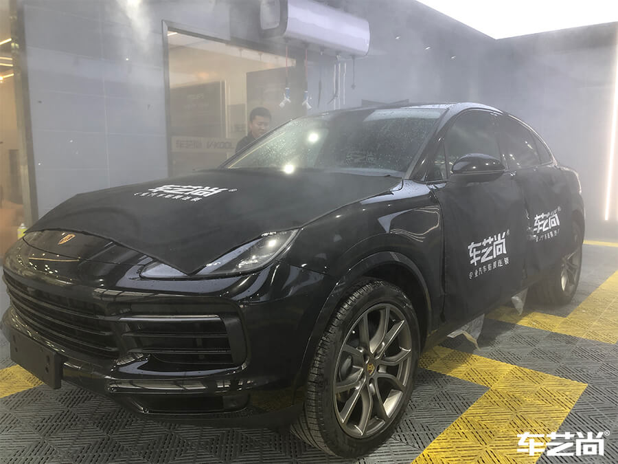 保時(shí)捷卡宴為什么選擇車藝尚施工玻璃膜？（2）
