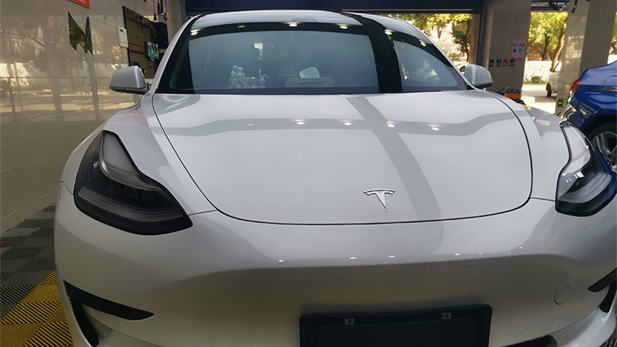 上海車藝尚為特斯拉 Model3施工威固玻璃膜