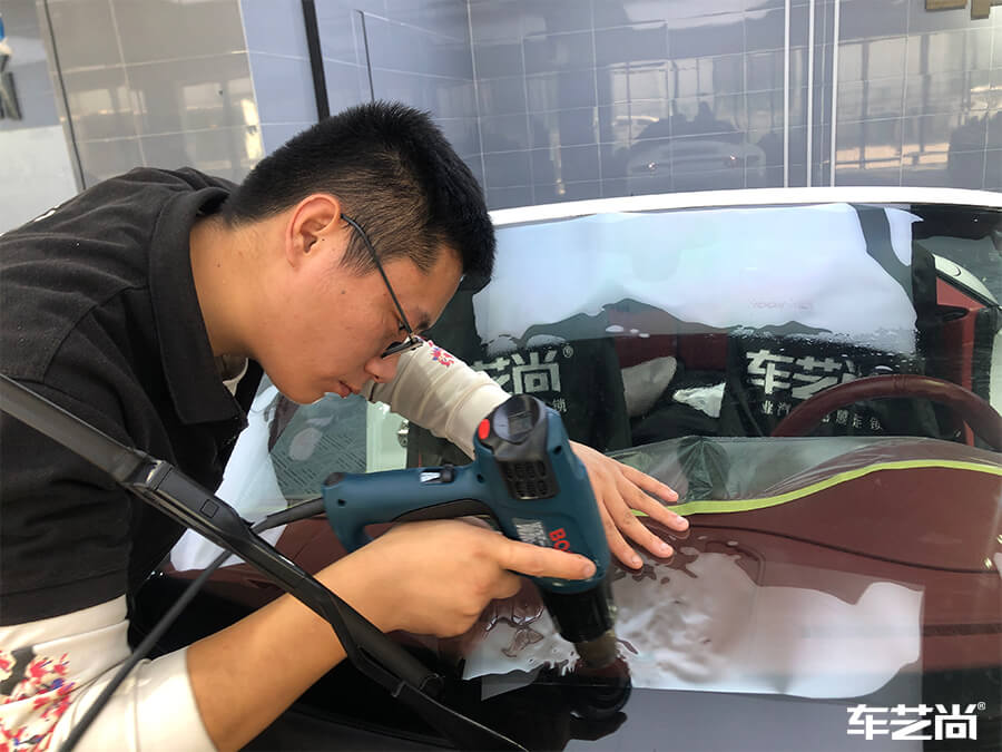 保時捷911告訴你上海專業(yè)的汽車貼膜哪家強？（4）
