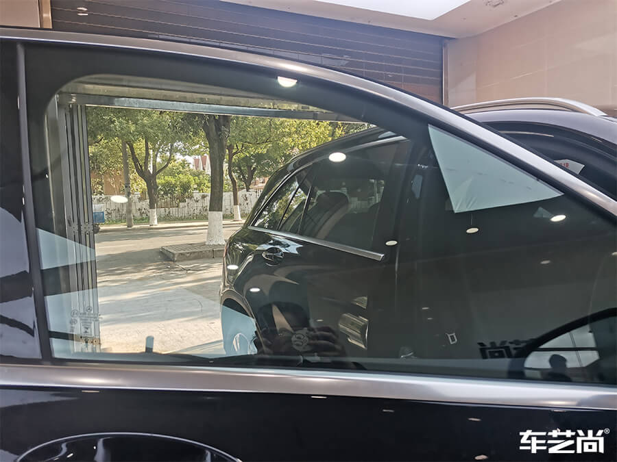 車藝尚威固授權(quán)專營店施工威固隔熱膜（5）