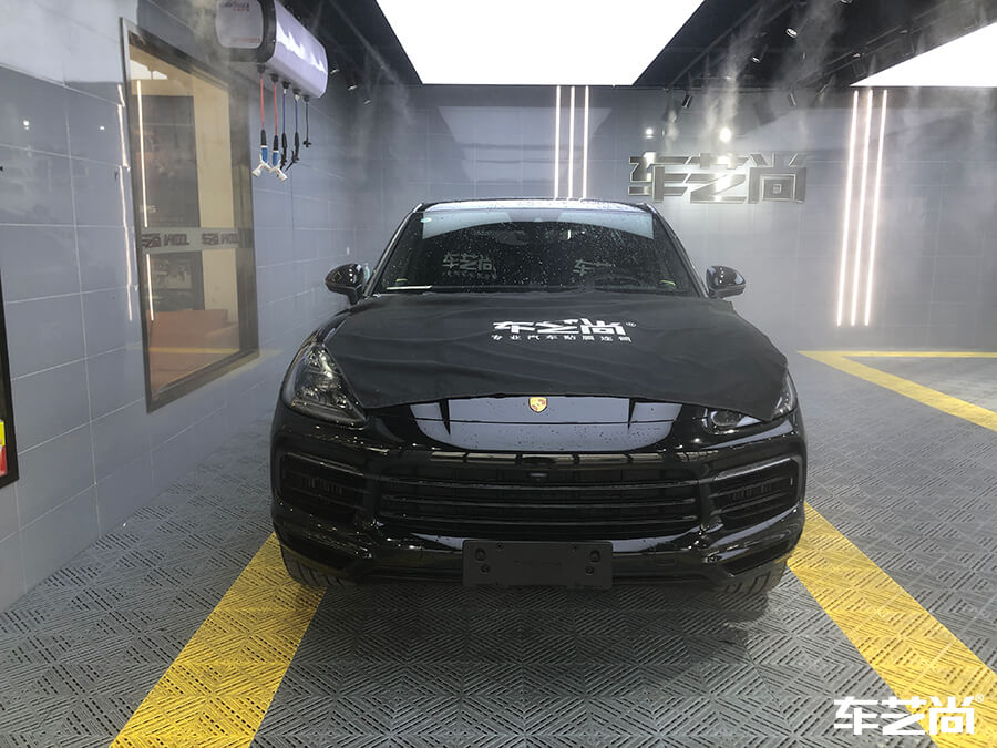 保時(shí)捷卡宴為什么選擇車藝尚施工玻璃膜？（1）