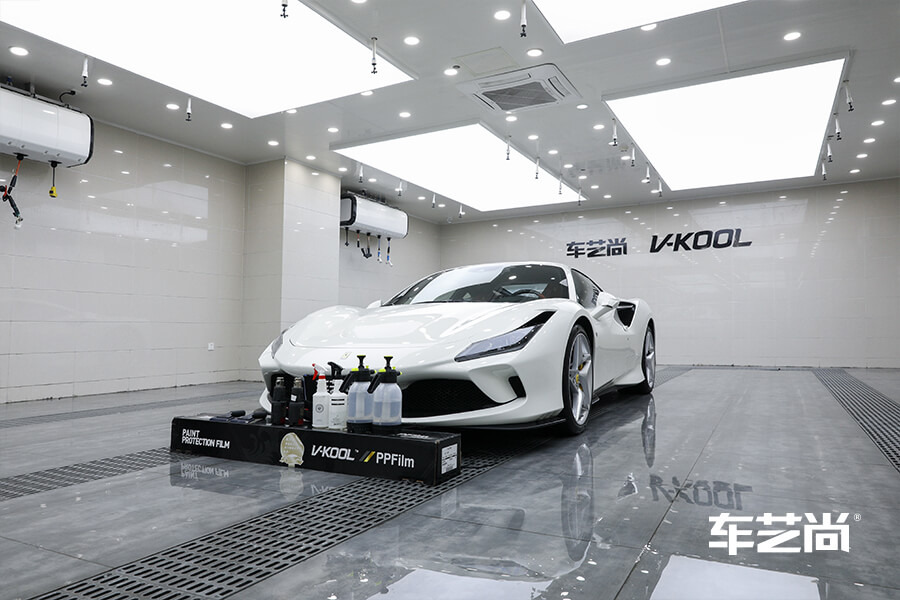 當(dāng)家跑車法拉利 選擇車藝尚裝貼威固隱形車衣（15）