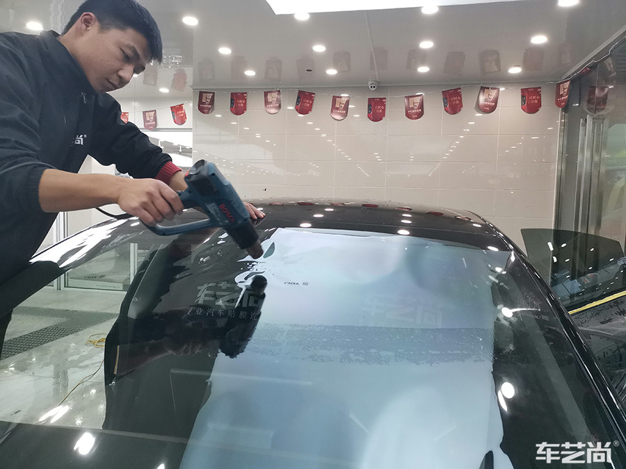 特斯拉Model 3施工威固隔熱膜過程展示（圖六）