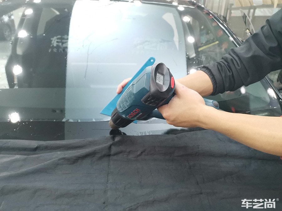 特斯拉Model 3施工威固隔熱膜過程展示（圖五）