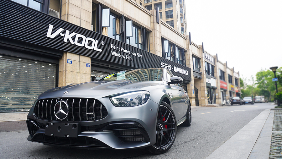 奔馳AMG E63施工威固漆面保護膜效果展示