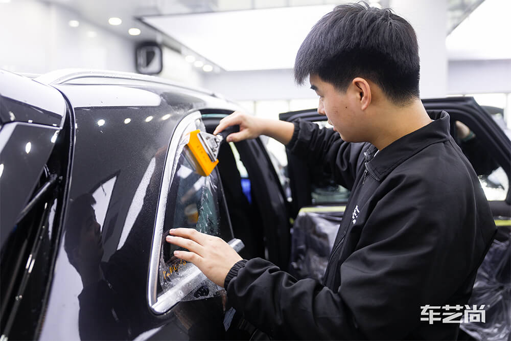 奔馳 GLC300L施工威固隔熱膜案例展示（2）