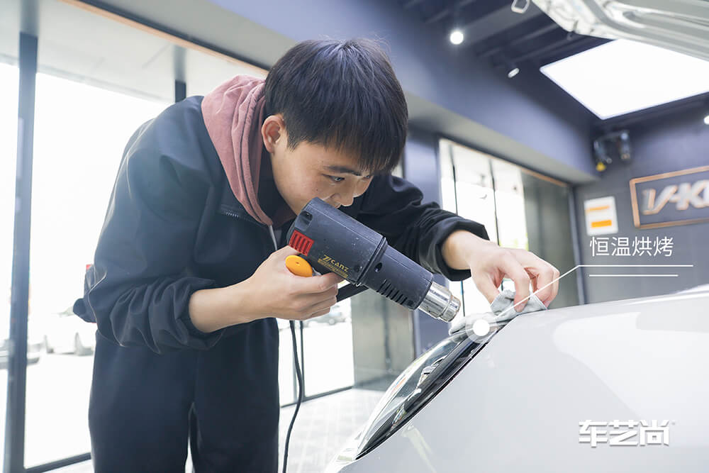 保時(shí)捷911施工威固漆面保護(hù)膜過程展示（圖十四）