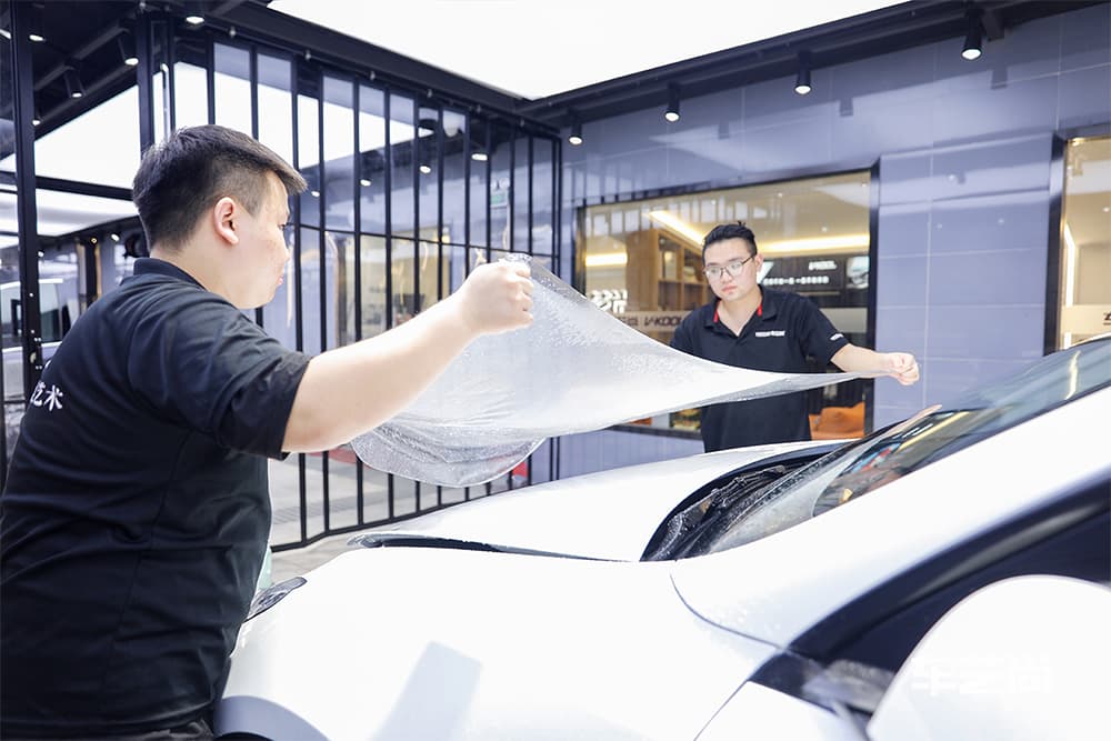 特斯拉ModelY白色施工威固漆面保護(hù)膜過程及效果展示（圖十三）