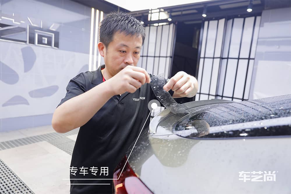 寶馬X6施工威固漆面保護膜過程及效果展示（圖六）