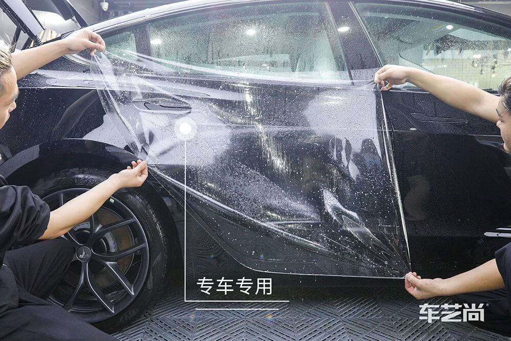 特斯拉Model 3施工威固漆面保護(hù)膜過(guò)程展示（七）