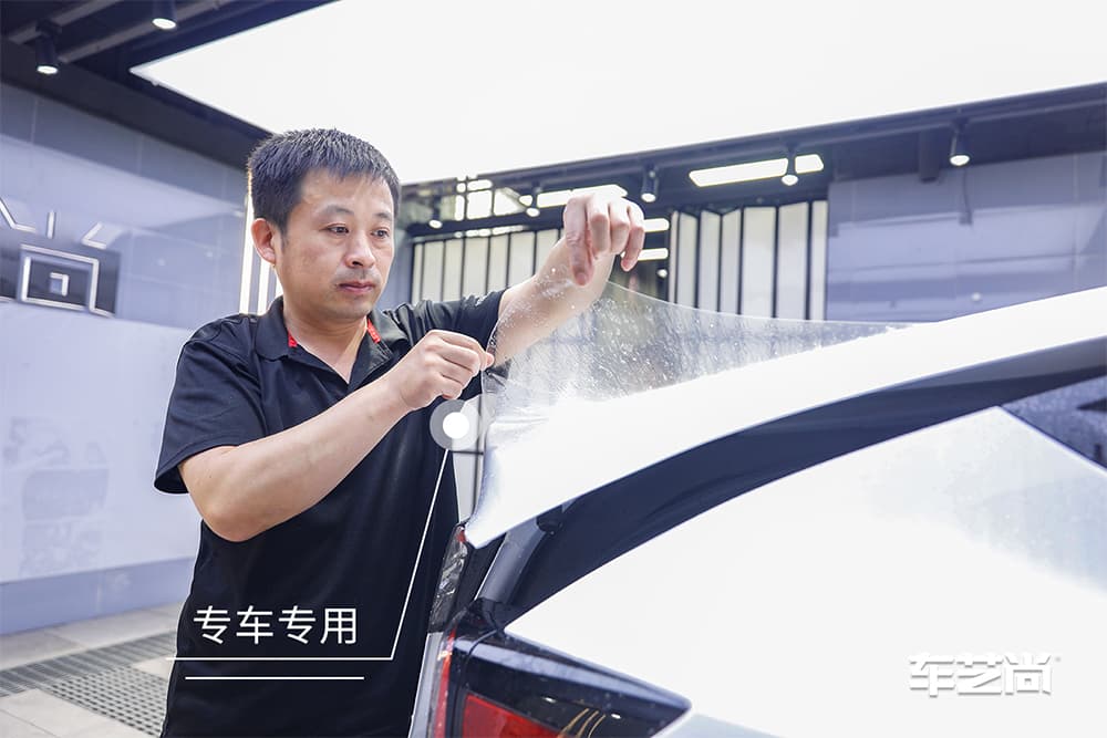 特斯拉ModelY白色施工威固漆面保護(hù)膜過程及效果展示（圖十四）