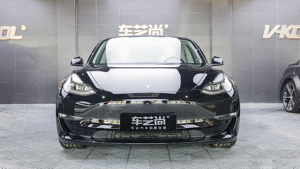 特斯拉Model 3施工威固漆面保護(hù)膜過(guò)程及效果展示