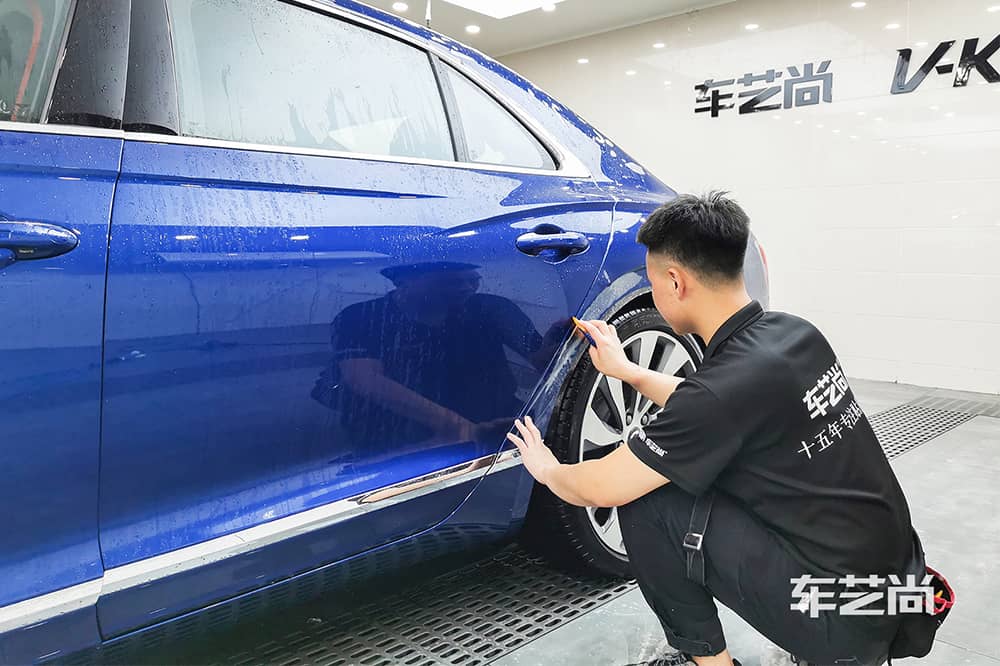 賓利飛馳藍(lán)色施工威固漆面保護(hù)膜流程及效果展示（圖一一）