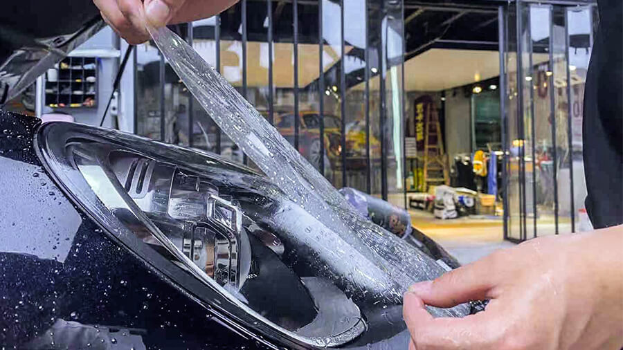 保時(shí)捷GTS黑色施工威固隱形車(chē)衣V100案例（圖1）