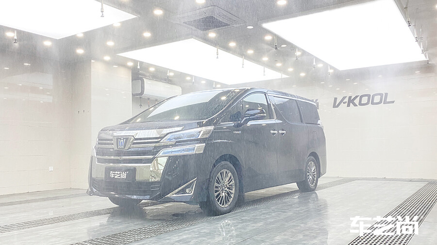 皇冠威爾法黑色施工威固隱形車衣v10流程（圖1）