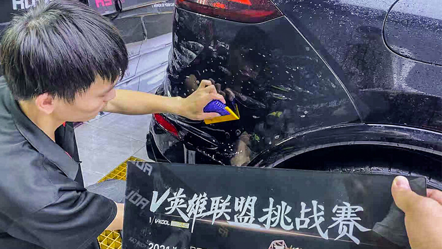 保時(shí)捷GTS黑色施工威固隱形車(chē)衣V100案例（圖7）